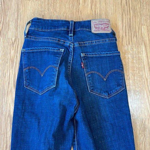 Levis 725 high rise bootcut W25 L32 - Picture 3 of 3